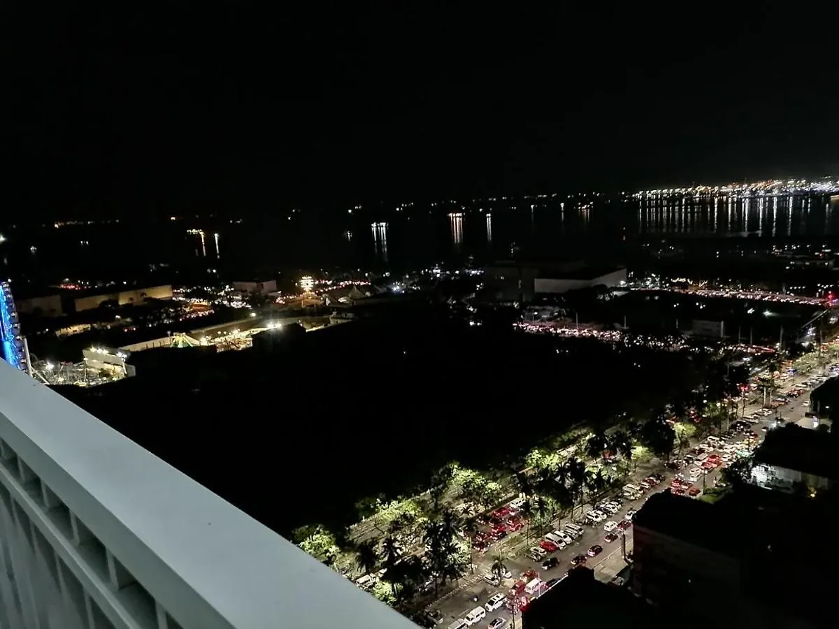 Breeze Residences Walking Only To Star City/World Trade Center/Picc Manila Philippines